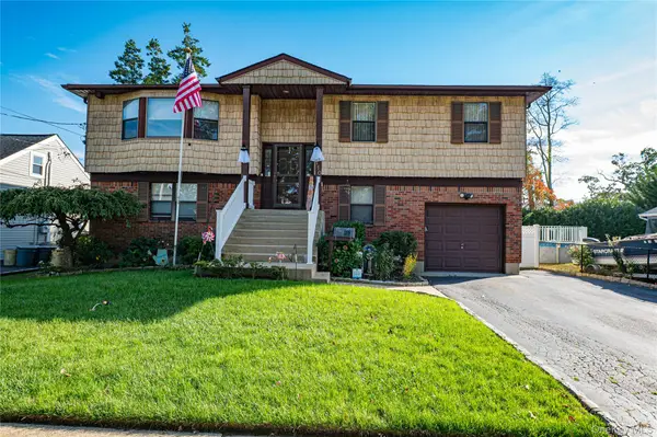 110 Kinsella Avenue, Massapequa Park, NY 11762