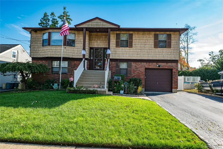 110 Kinsella Avenue, Massapequa Park, NY 11762 - Image #2