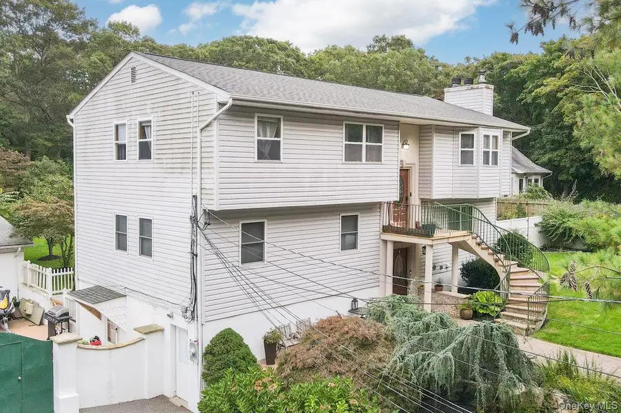 129 Berkshire Drive, Farmingville, NY 11738 - Image #3