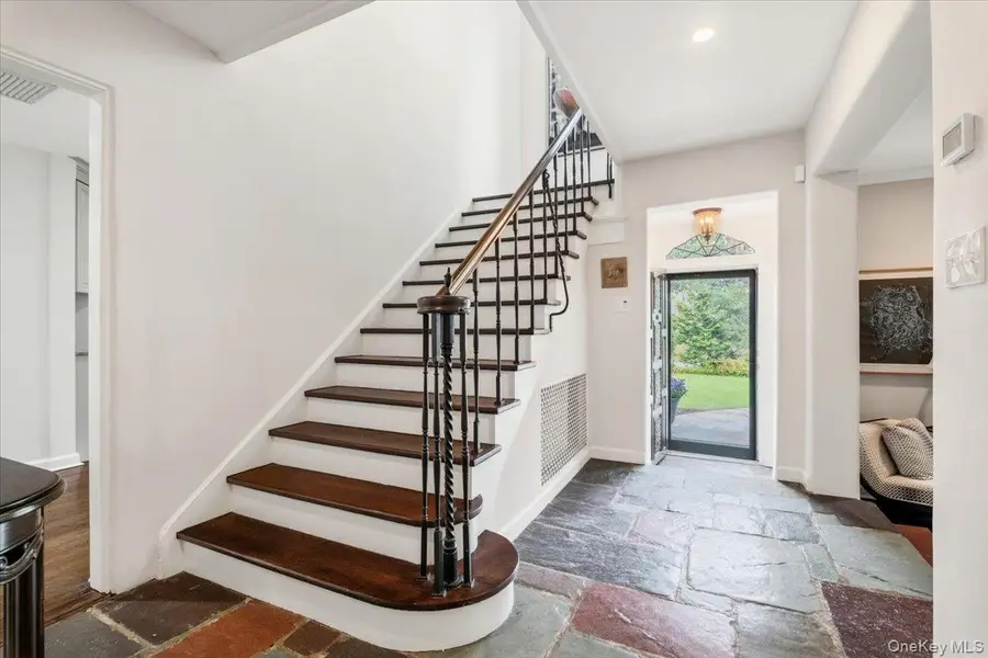 150 Lovell Road, New Rochelle, NY 10804 - Image #2