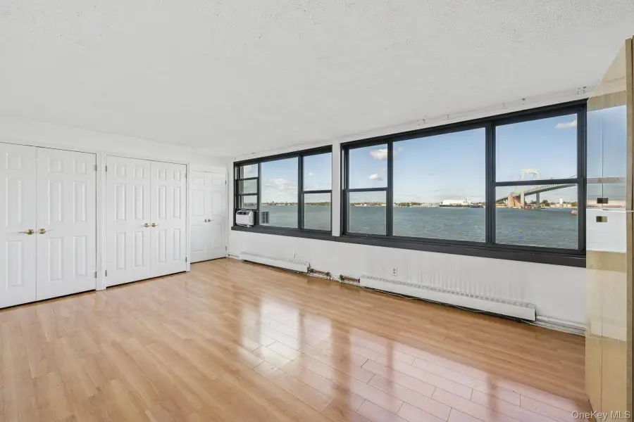 166-41 Powells Cove Boulevard #4C, Beechhurst, NY 11357 - Image #3