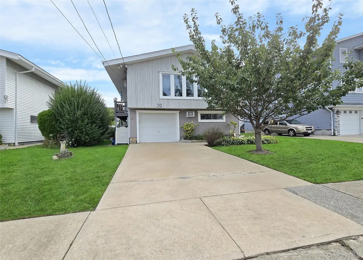 30 E Bedell Street, Freeport, NY 11520 - Image #1