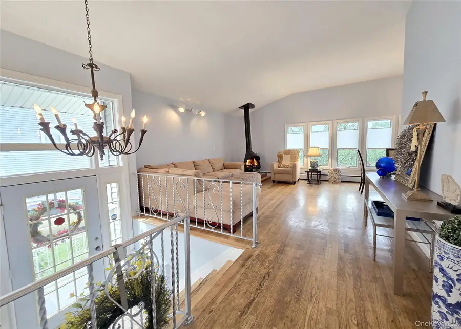 30 E Bedell Street, Freeport, NY 11520 - Image #3