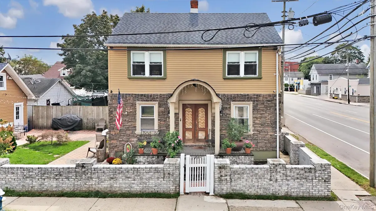 196 S Franklin Street, Hempstead, NY 11550 - Image #1