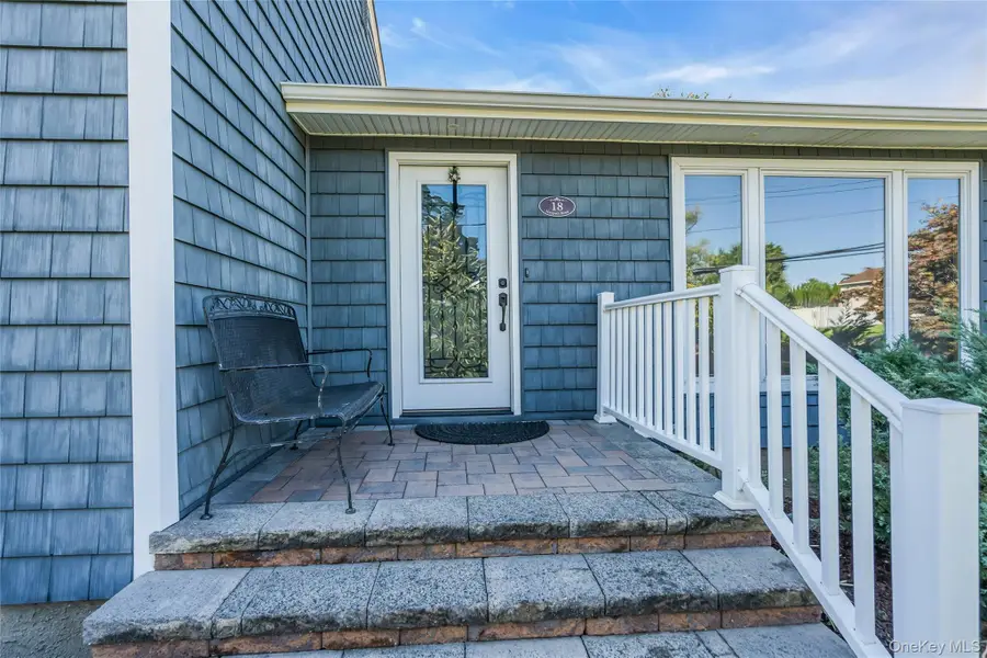 18 Haypath Road, Bethpage, NY 11714 - Image #3