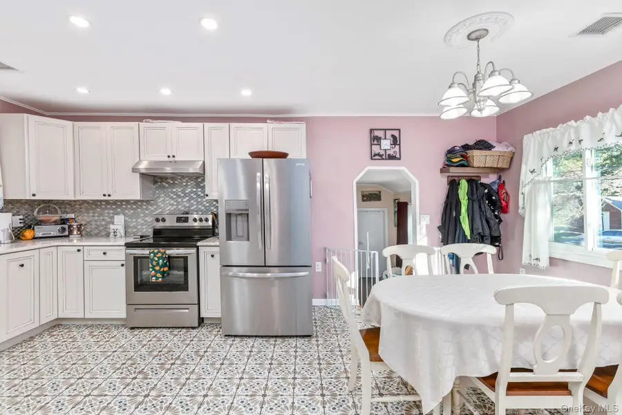 265 Prince Road, Rocky Point, NY 11778 - Image #3