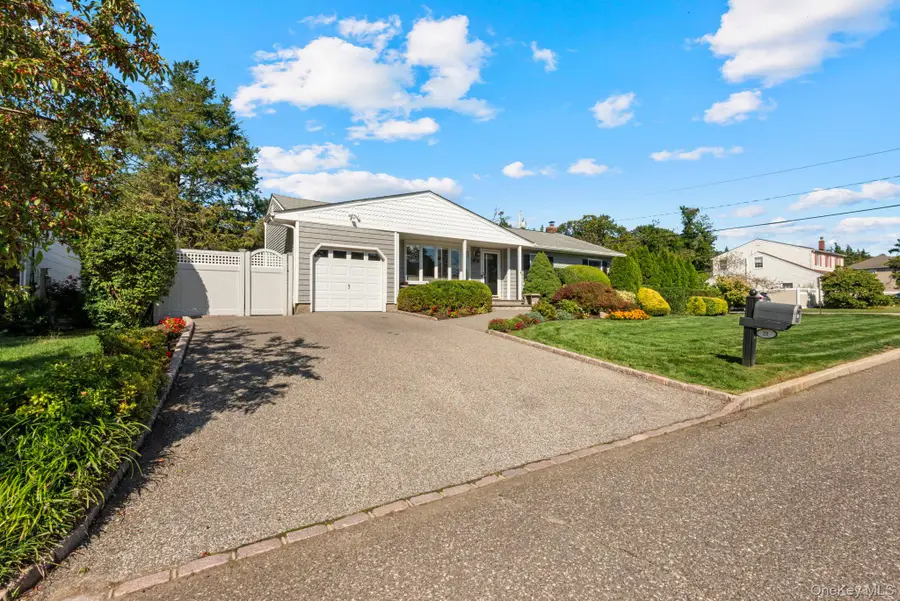 21 Dehan Street, Smithtown, NY 11787 - Image #2