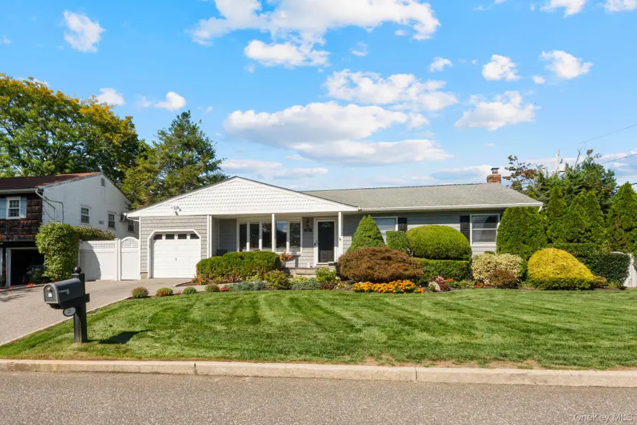 21 Dehan Street, Smithtown, NY 11787 - Image #3