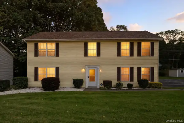 19 Hawk Lane, Poughkeepsie, NY 12601