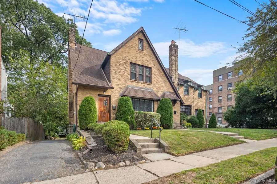 311 Hayward Avenue, Fleetwood, NY 10552 - Image #2