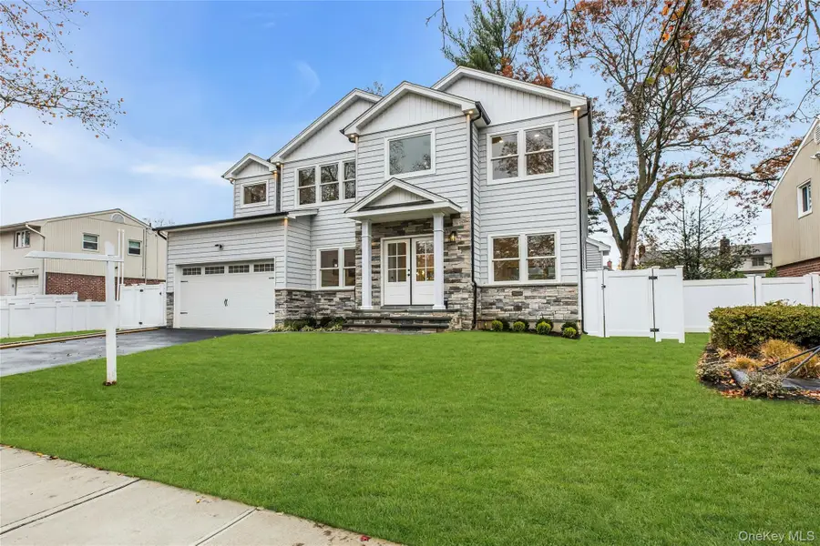 10 Beth Lane, Plainview, NY 11803 - Image #2