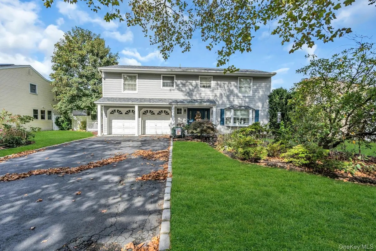 31 Sioux Drive, Commack, NY 11725 - Image #1