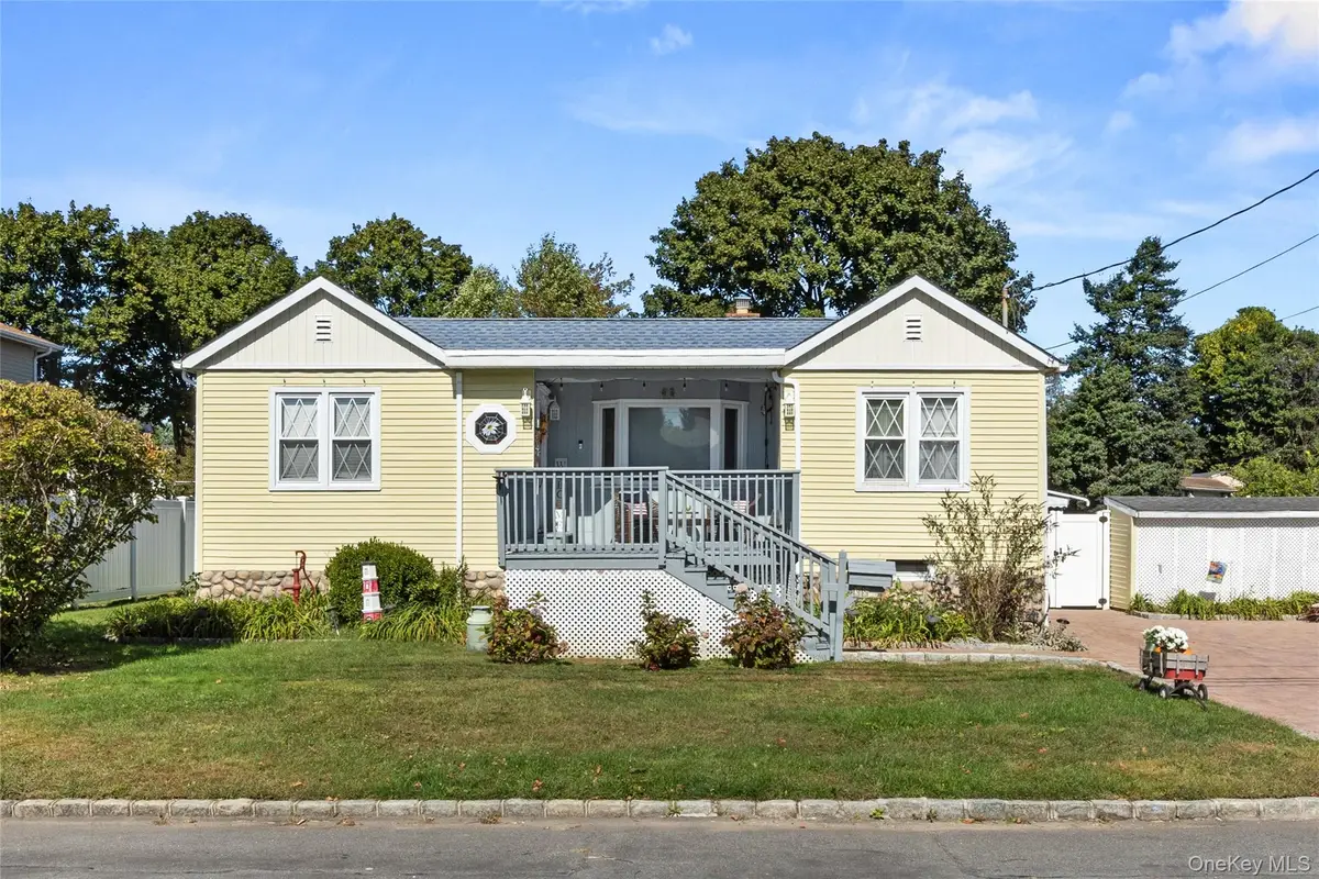 38 Palm, Lindenhurst, NY 11757 - Image #1
