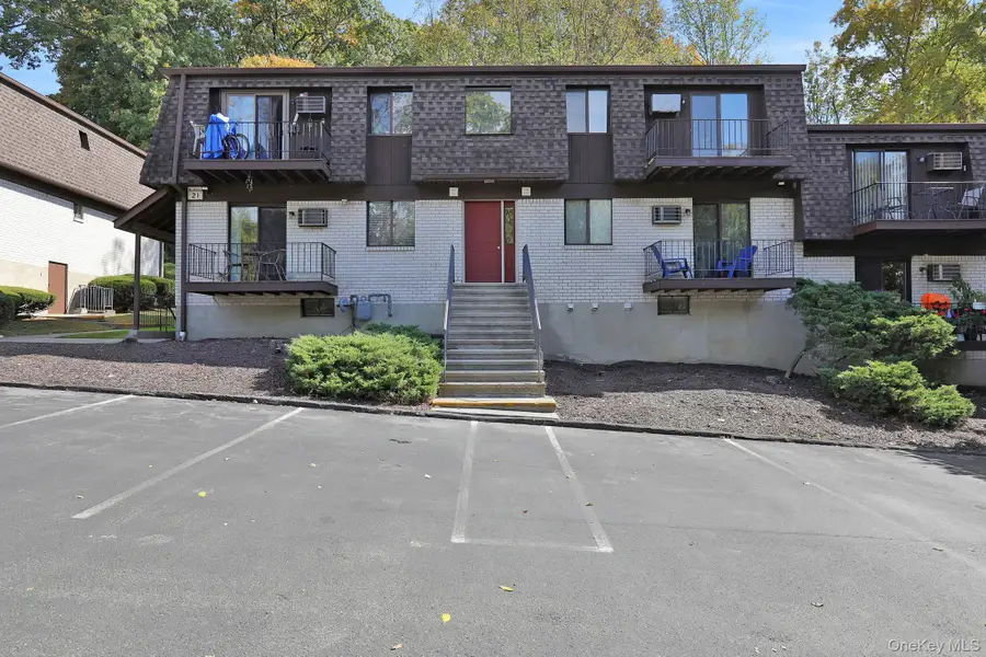 2104 Cherry Hill Drive, Poughkeepsie, NY 12603 - Image #3