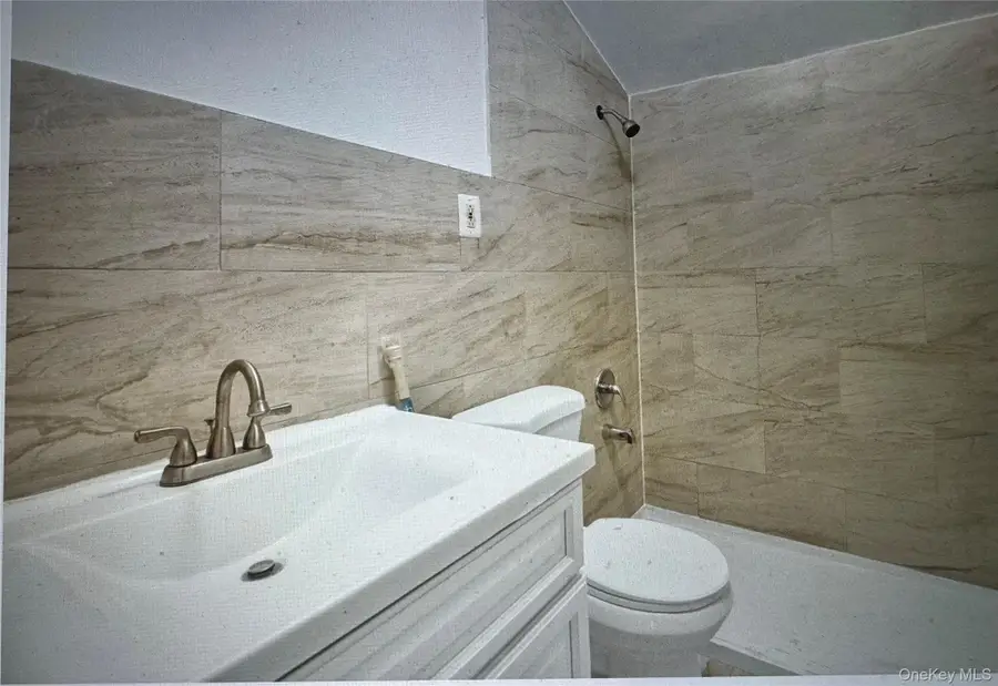 187-15 Tioga Drive, Saint Albans, NY 11412 - Image #3