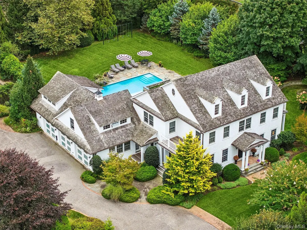 31 Paquatuck Avenue, East Moriches, NY 11940 - Image #1