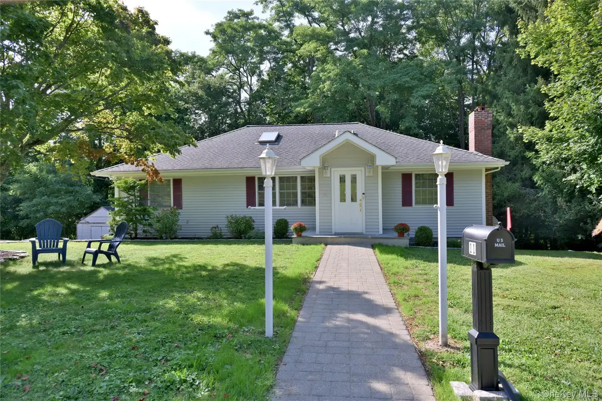 11 Lakeview Terrace, Mahopac, NY 10541 - Image #1