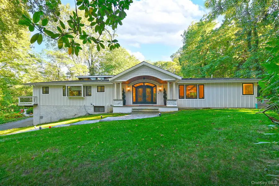 18 W Mall Drive, Huntington, NY 11743 - Image #2