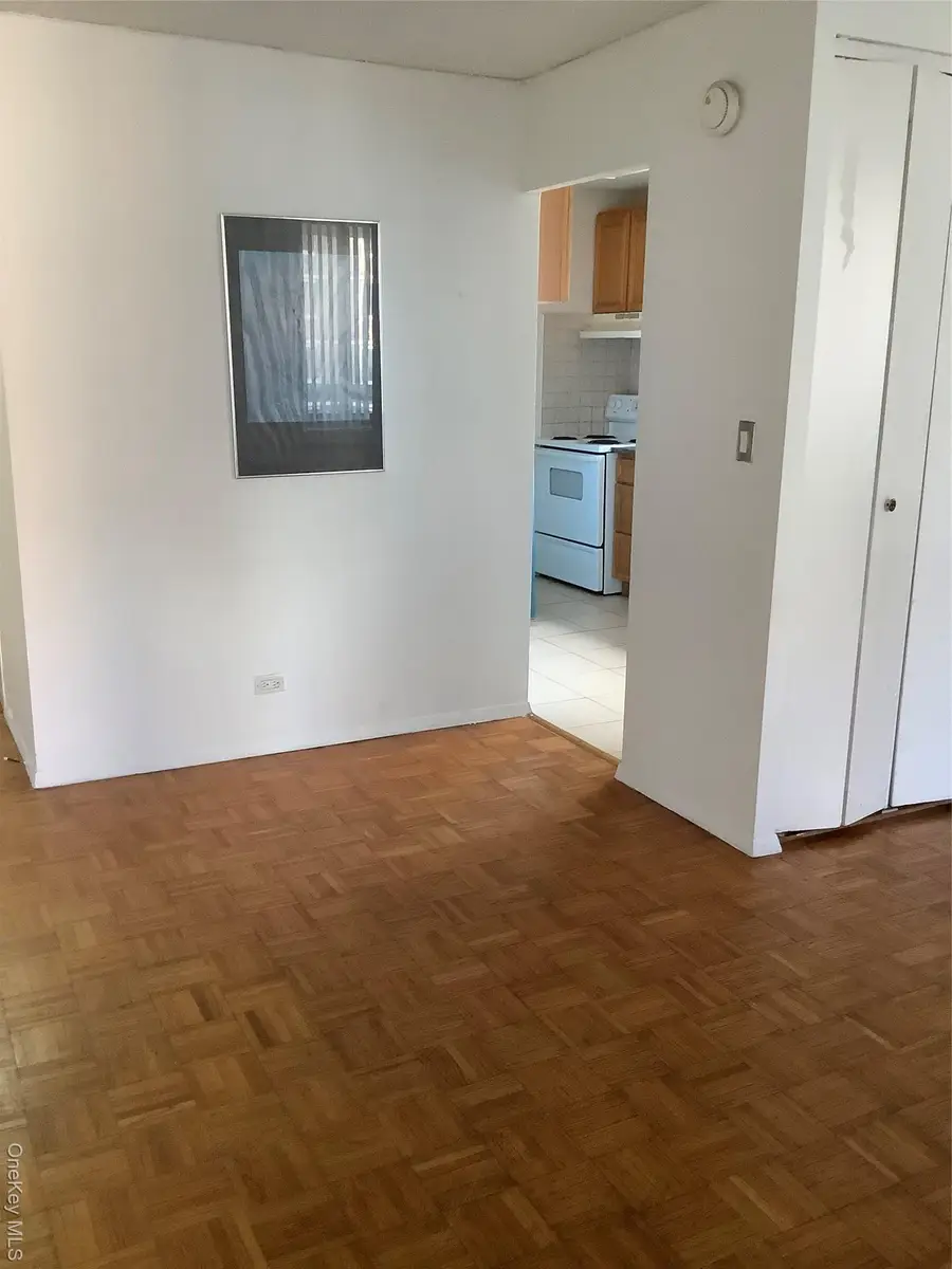 138-35 Elder Ave #9DA, Flushing, NY 11355 - Image #3