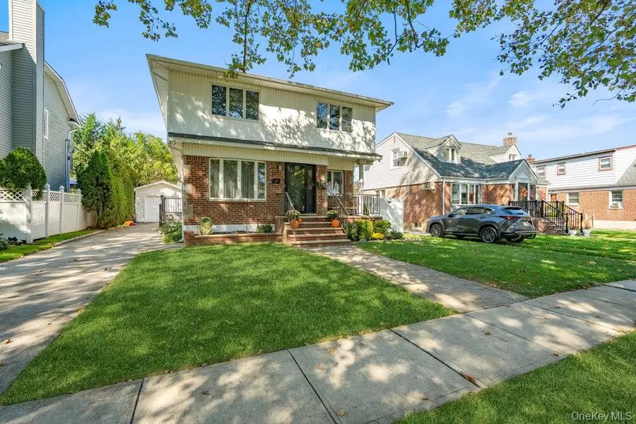 116 Sperry Boulevard Boulevard, New Hyde Park, NY 11040 - Image #2