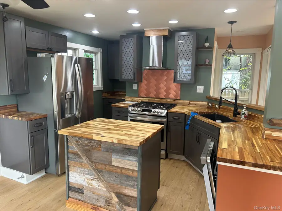 140 E Marie Street, Hicksville, NY 11801 - Image #2