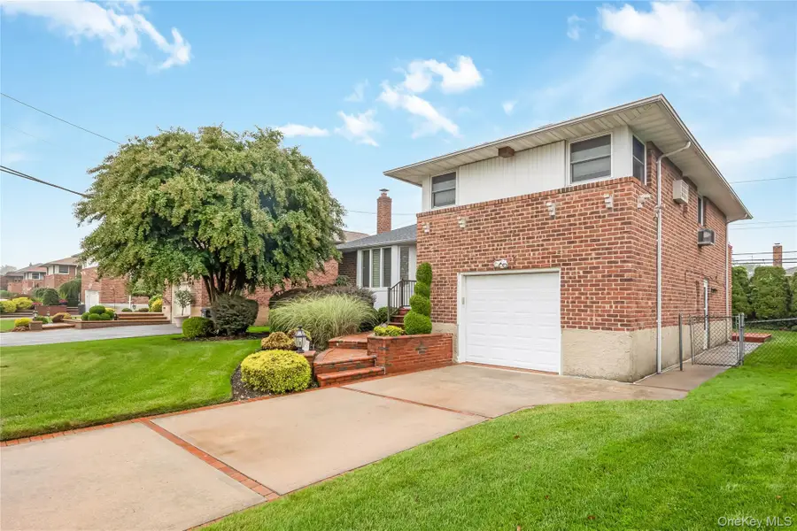 70 Norman Lane, Levittown, NY 11756 - Image #3