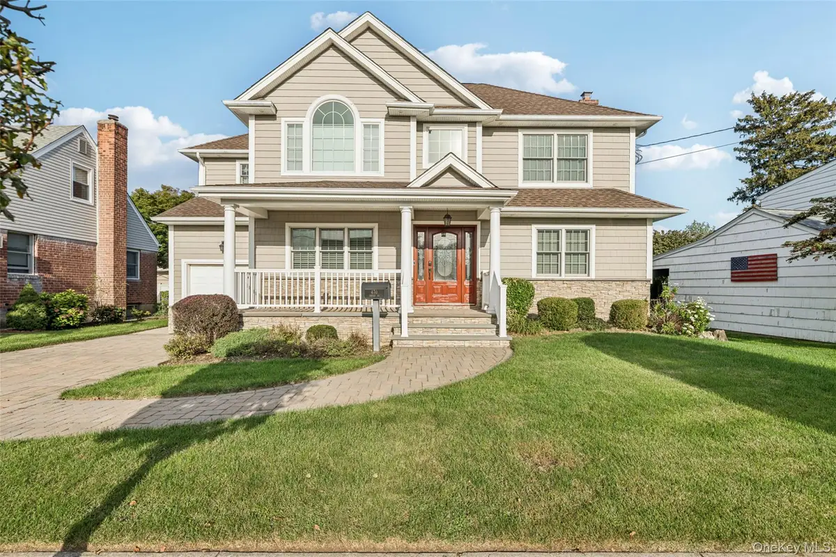 470 Argyle Road, Mineola, NY 11501 - Image #1