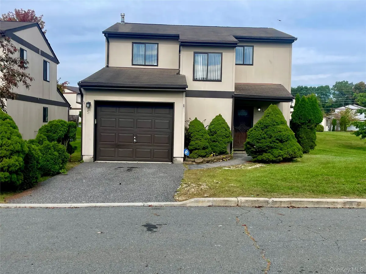 5 Raleigh Close, Middletown, NY 10940 - Image #1