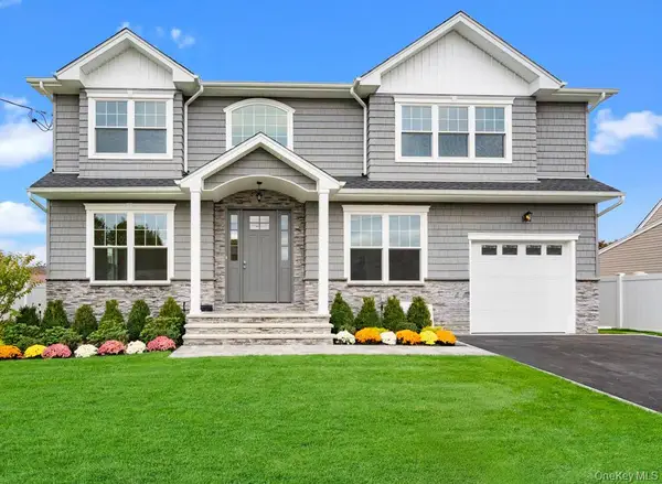 23 Cove Lane, Levittown, NY 11756