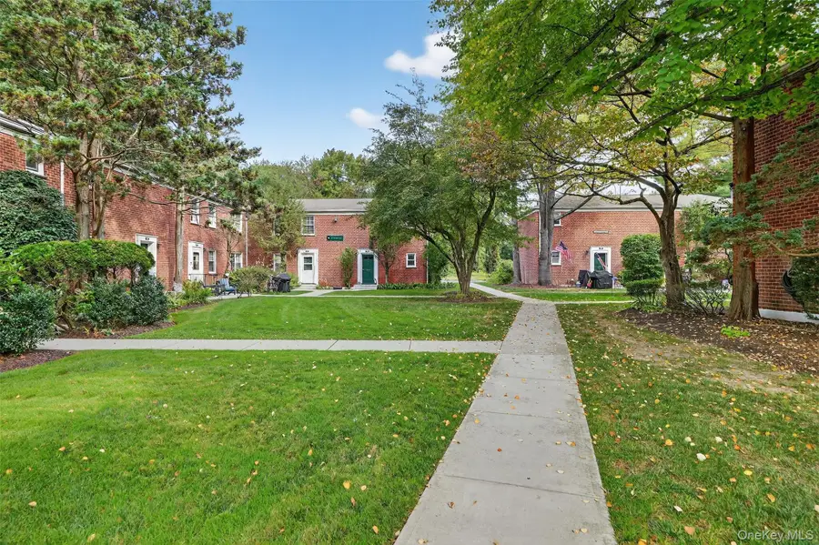 11 Fieldstone Drive #130, Hartsdale, NY 10530 - Image #2