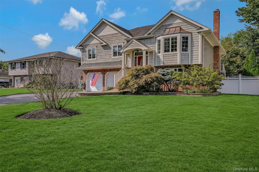 30 W Shore Road, Oakdale, NY 11769 - Image #2