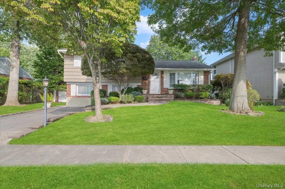 9 Flint Lane, Jericho, NY 11753 - Image #1