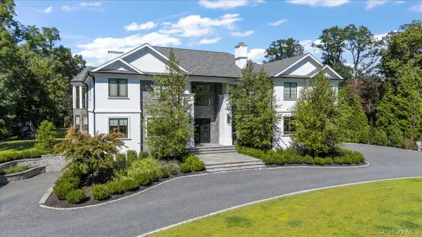 5 Gerry Lane, Lloyd Harbor, NY 11743