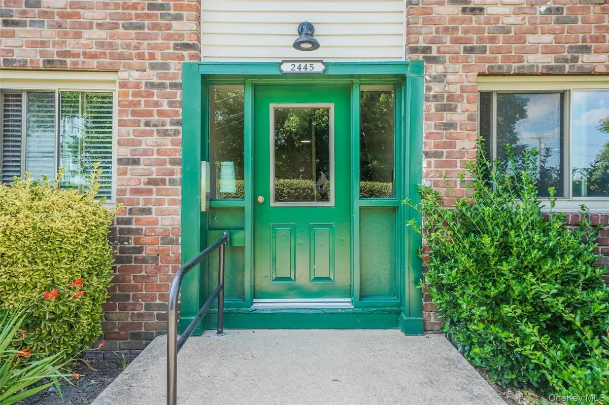 2445 Union Boulevard #5B, Islip, NY 11751 - Image #1