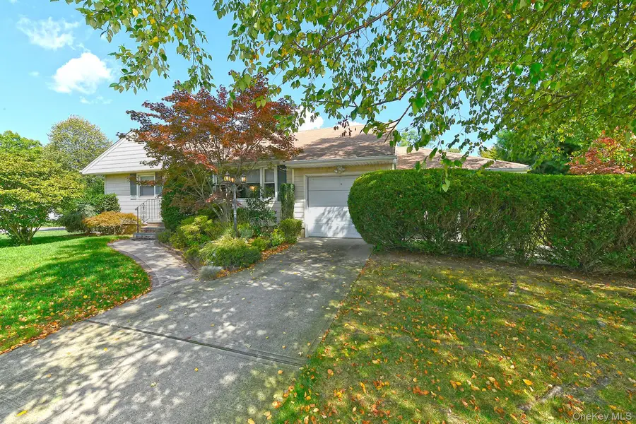 1483 Crown Street, Wantagh, NY 11793 - Image #2
