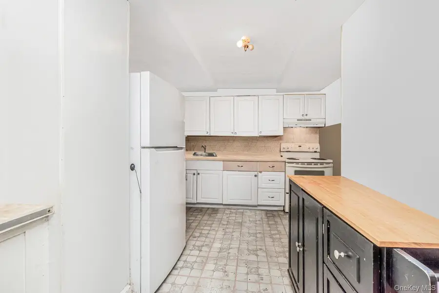 338 Ashburton Avenue, Yonkers, NY 10701 - Image #3