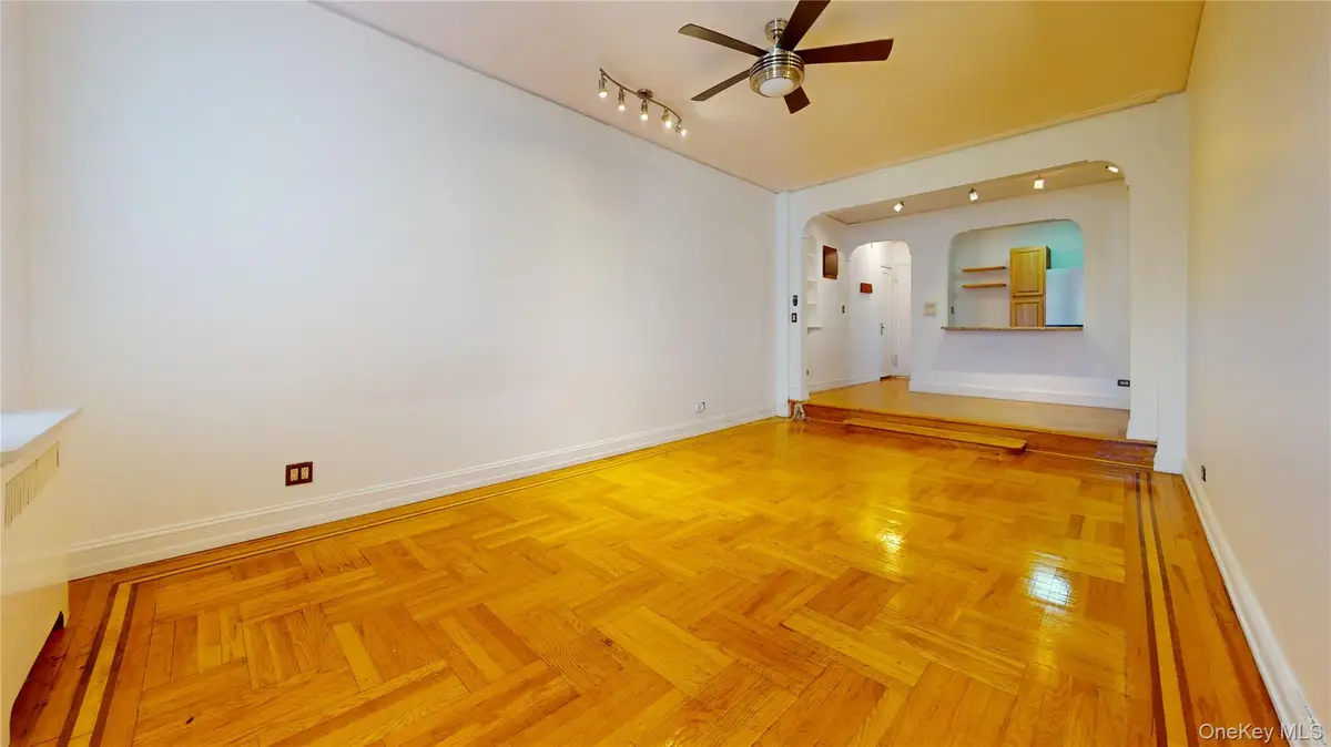 2160 Bronx Park E #6J, Bronx, NY 10462 - Image #1