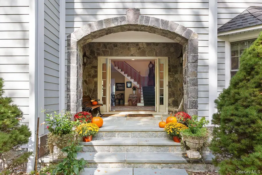 17 Brundige Drive, Goldens Bridge, NY 10526 - Image #2