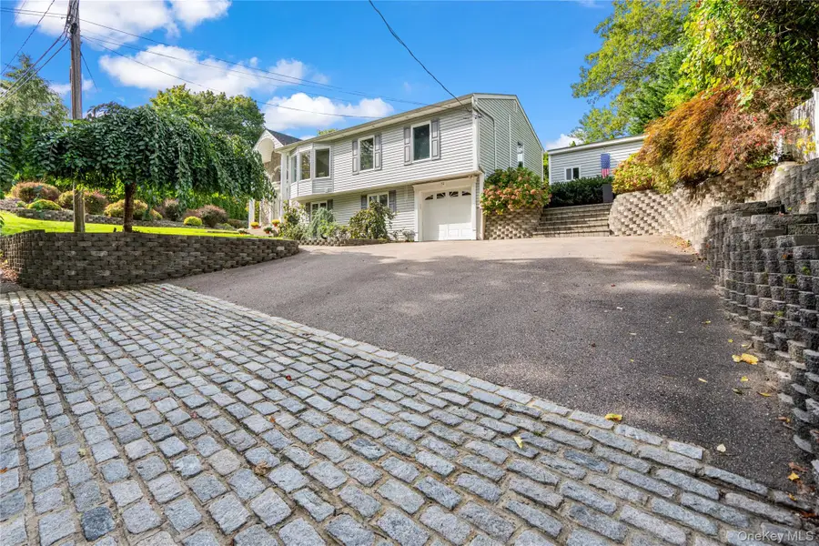 32 Locust Drive, Rocky Point, NY 11778 - Image #3