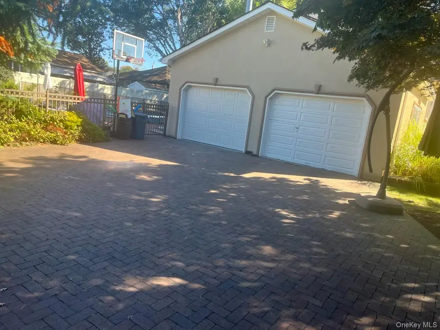 17 Hawthorne Street, Deer Park, NY 11729 - Image #2