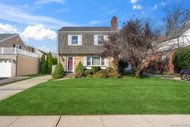 71 Dogwood Avenue, Malverne, NY 11565 - Image #1