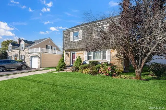 71 Dogwood Avenue, Malverne, NY 11565 - Image #3