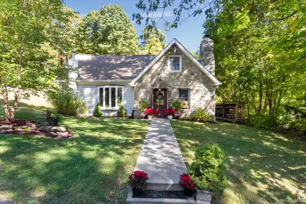 12 Philipse Road, Carmel, NY 10512