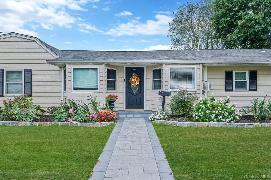 62 Bayside Avenue, Amity Harbor, NY 11701 - Image #2