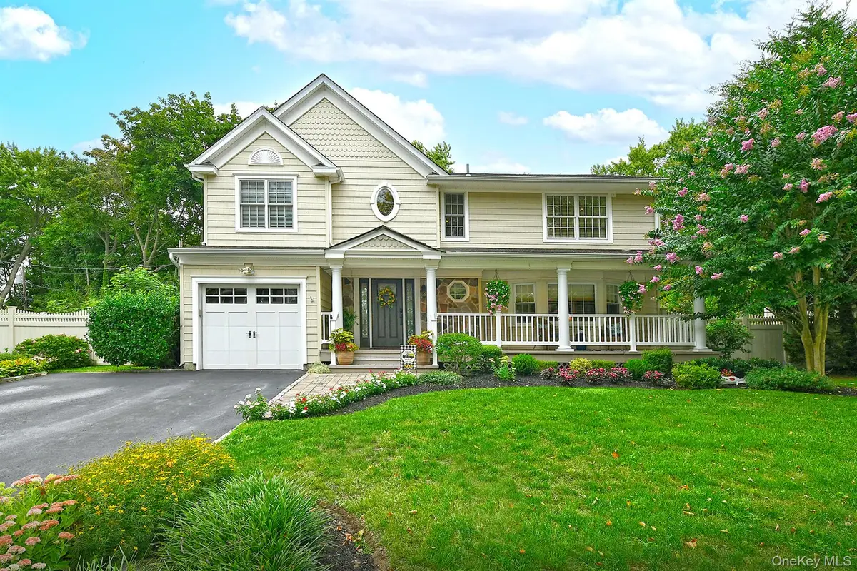 12 Pine Hollow Lane, Greenlawn, NY 11740 - Image #1