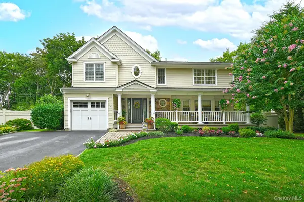 12 Pine Hollow Lane, Greenlawn, NY 11740