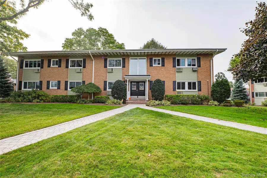 742 Deer Park Avenue #8A, North Babylon, NY 11703 - Image #2