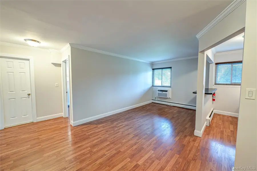 742 Deer Park Avenue #8A, North Babylon, NY 11703 - Image #3
