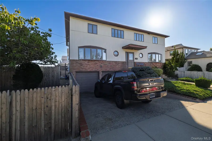 580 E Pine Street, Long Beach, NY 11561 - Image #2