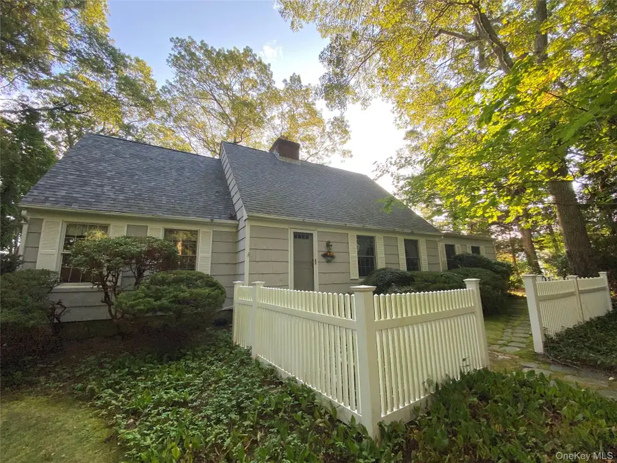 1420 Laurelwood Drive, Laurel, NY 11948 - Image #2